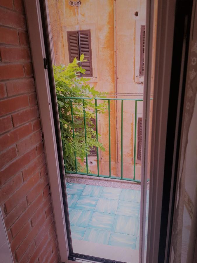Nahid Accommodation Рим Экстерьер фото