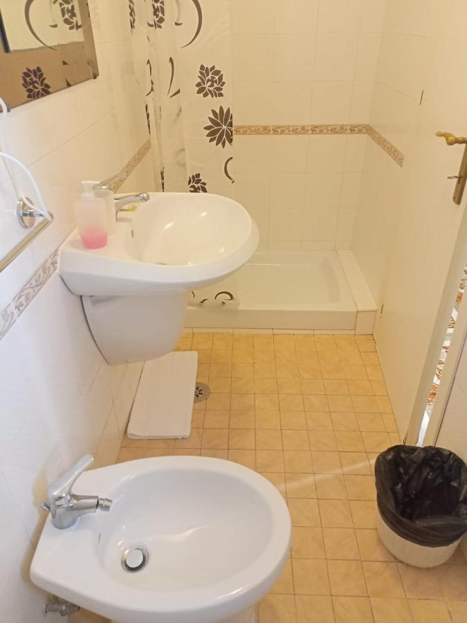 Nahid Accommodation Рим Экстерьер фото