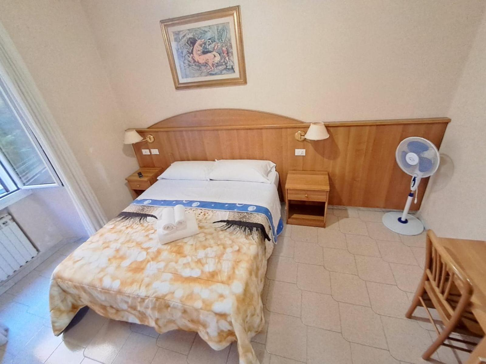 Nahid Accommodation Рим Экстерьер фото